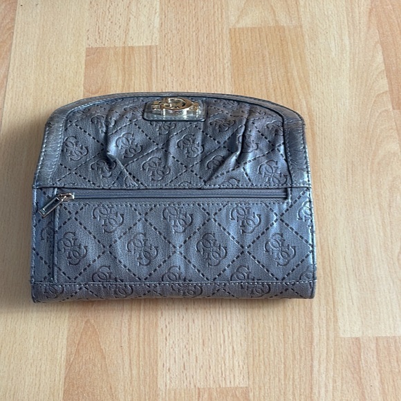 Guess wallet - Picture 5 of 7